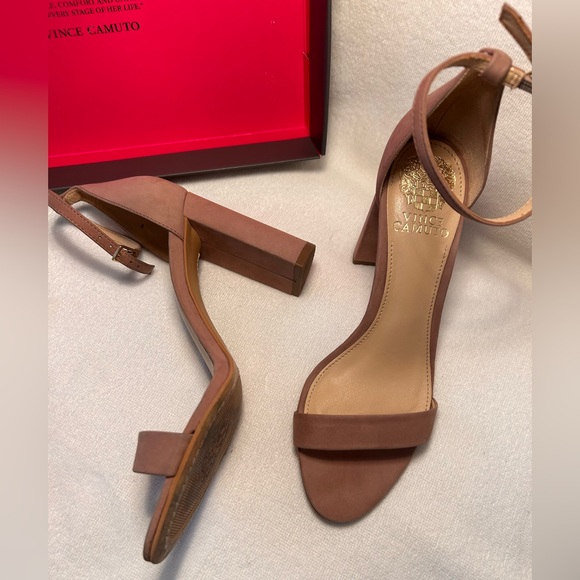 Vince Camuto Dusty Rose block heels - Picture 2 of 9